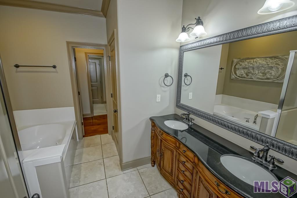 18639 Perkins Road, Unit 42 Prairieville, LA 70769 - Photo 18 of 35 Gallery Image 18