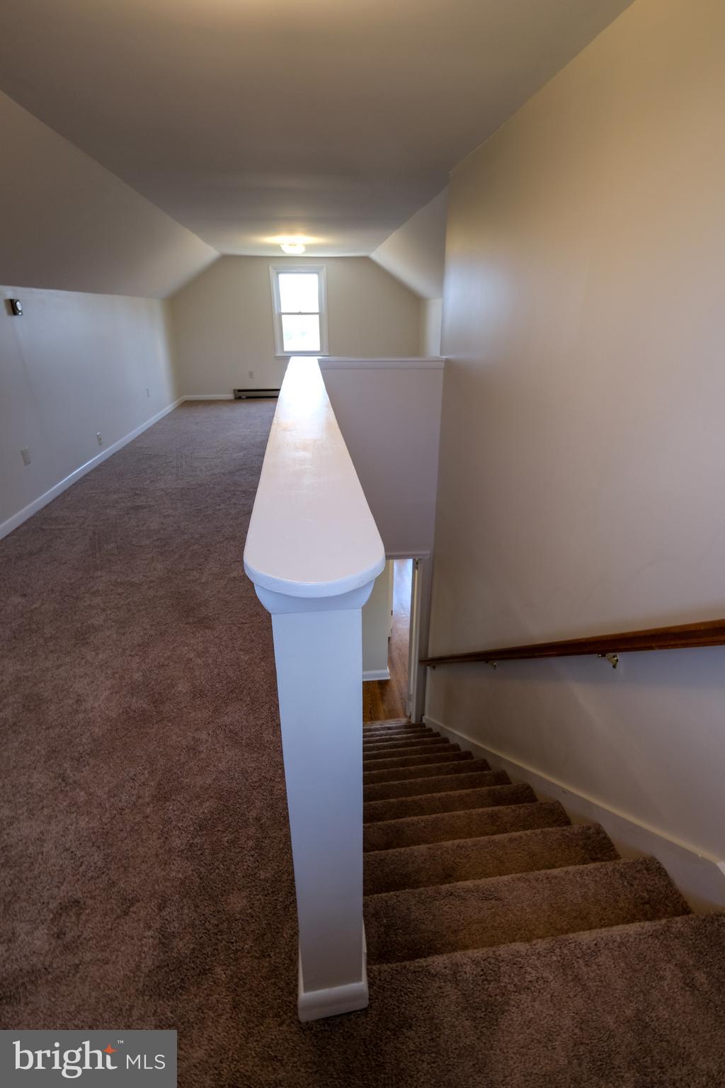2598 Guard Hill Road Front Royal, VA 22630 - Photo 30 of 66 Stairway