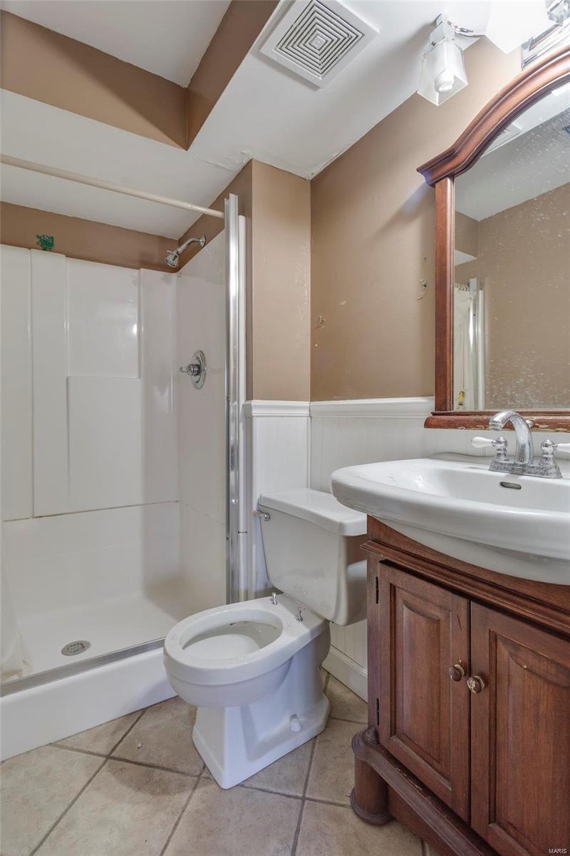 310 Ries Court Ballwin, MO 63021 - Photo 4 of 25