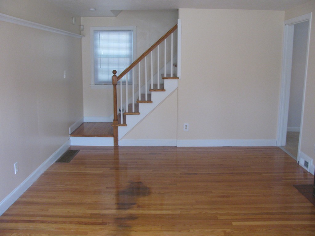 73 Davis Street Springfield, MA 01104 - Photo 3 of 27