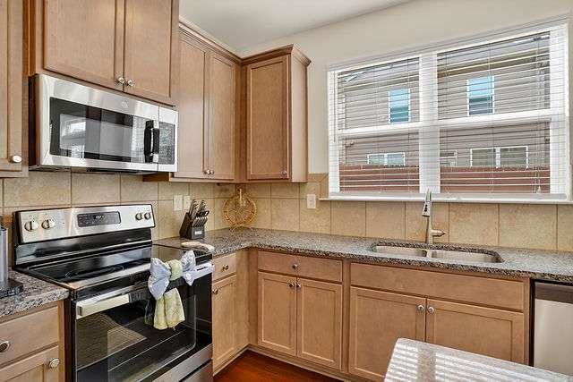 7795 Baron Road Fairburn, GA 30213 - Photo 16 of 40
