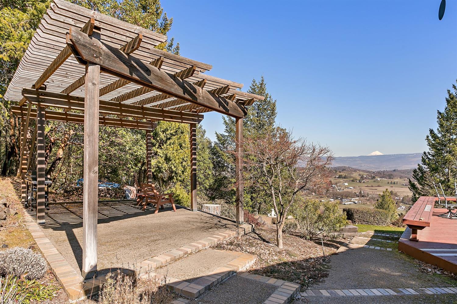 484 Hawk Gulch Road Medford, OR 97501 - Photo 8 of 35 Additional Photo
