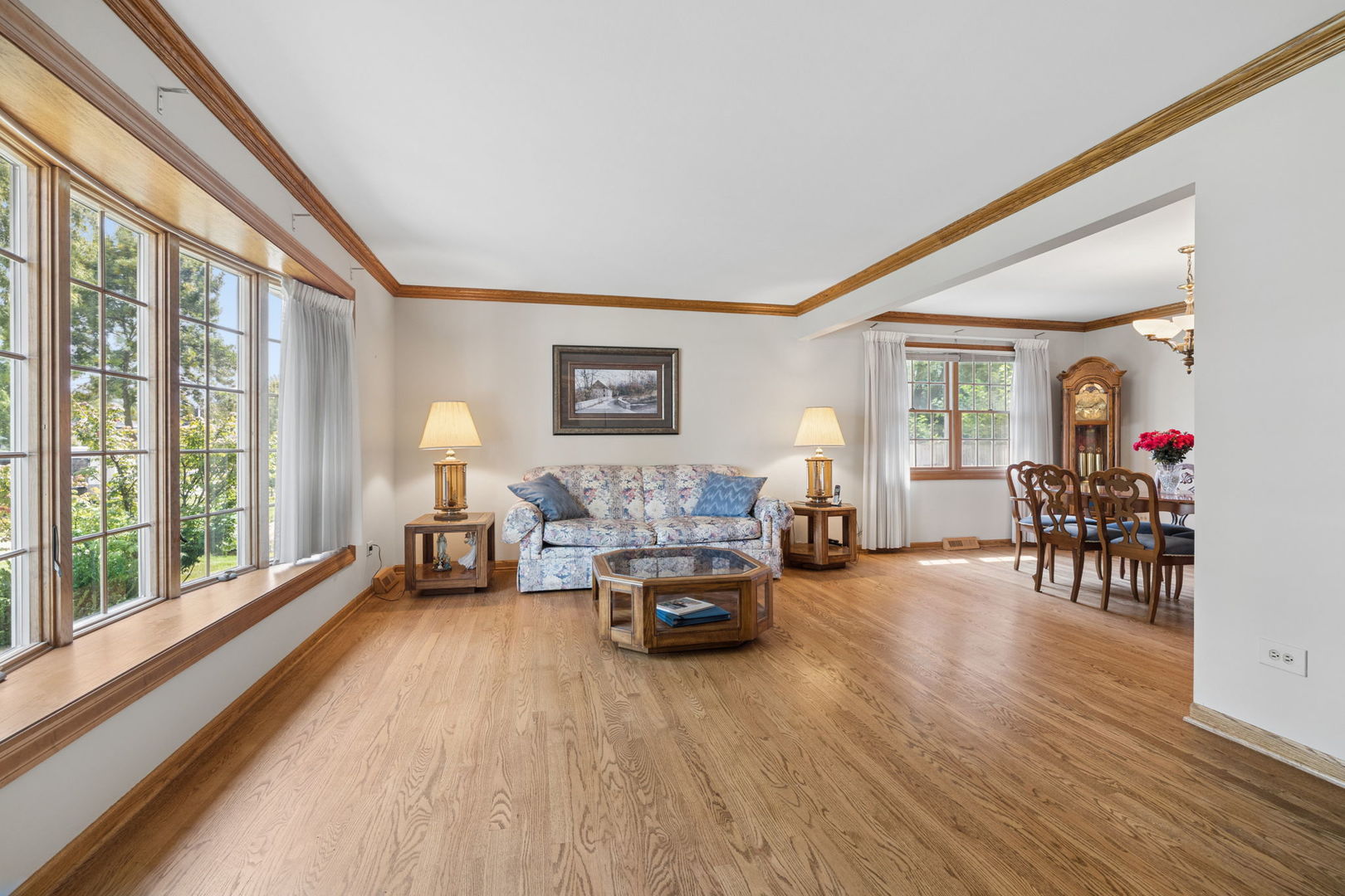 7802 Sawyer Road Darien, IL 60561 - Photo 4 of 29 Gallery Image 4