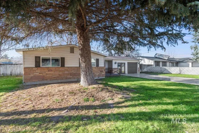 $315,000 | 1145 South 5th W Street, Mountain Home, ID 83647