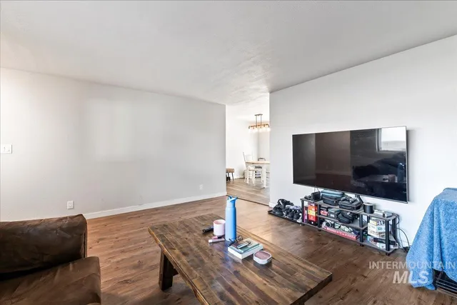 $315,000 | 1145 South 5th W Street, Mountain Home, ID 83647
