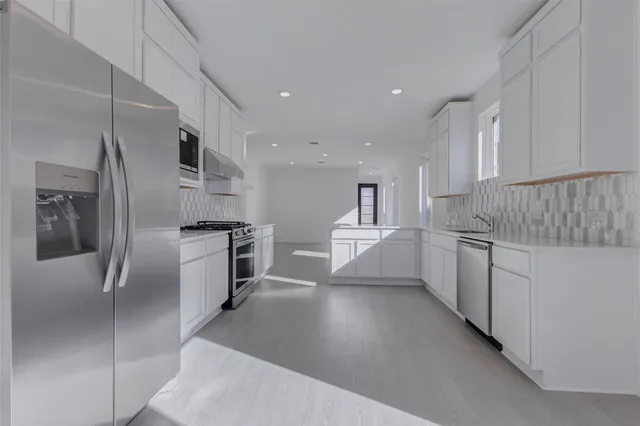 $2,300 | 5819 Majestic Sky Drive, Katy, TX 77493