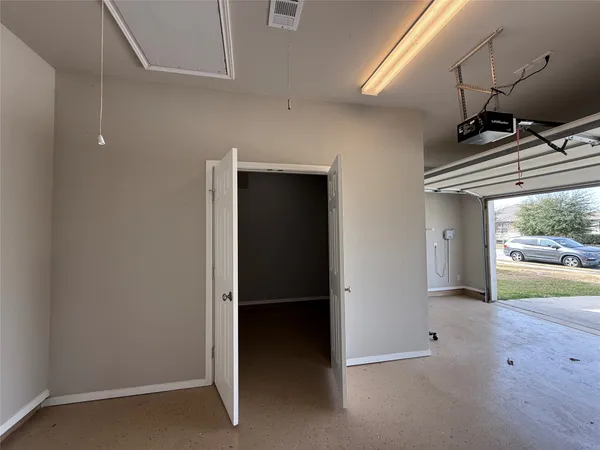 $1,995 | 5989 Malta Circle, Round Rock, TX 78665