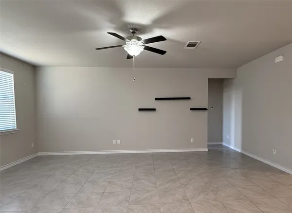 $1,995 | 5989 Malta Circle, Round Rock, TX 78665