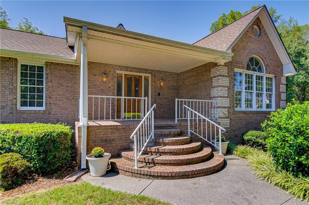 577 Ridgeway Lane Lexington, NC 27295 - Photo 3 of 48 Gallery Image 3