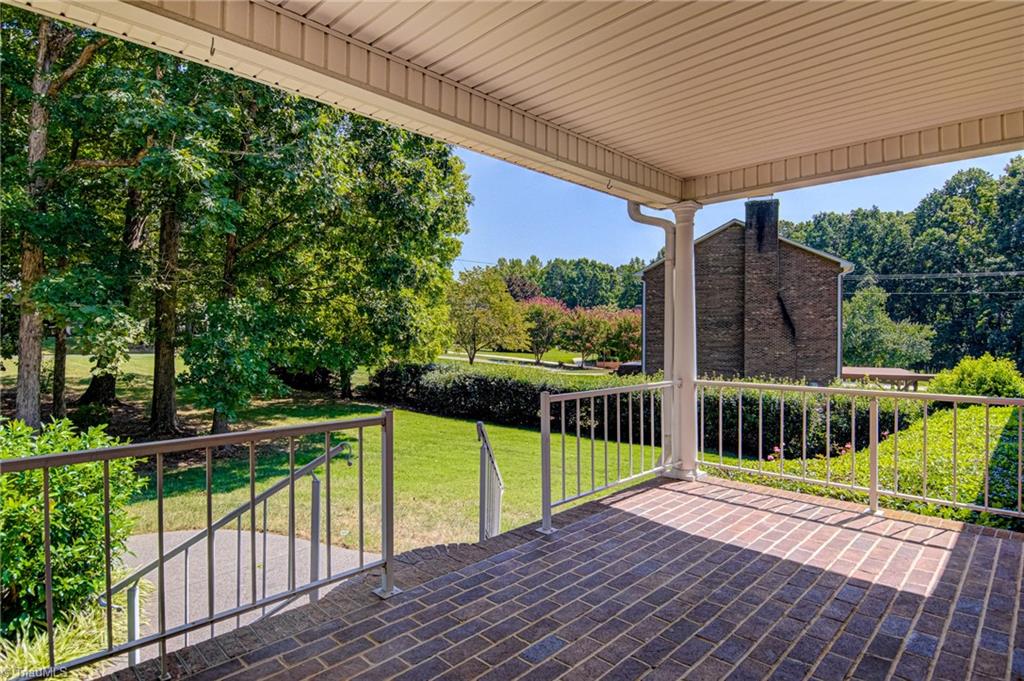 577 Ridgeway Lane Lexington, NC 27295 - Photo 4 of 48 Gallery Image 4