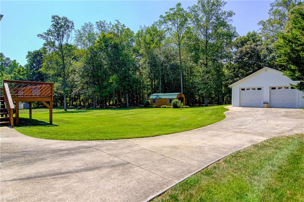 577 Ridgeway Lane Lexington, NC 27295 - Photo 5 of 48 Gallery Image 5