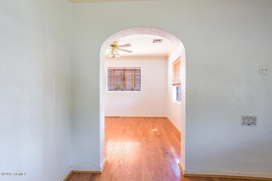 334 West Granada Road Phoenix, AZ 85003 - Photo 5 of 31 Arch to Dining Room