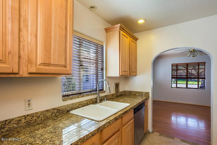 334 West Granada Road Phoenix, AZ 85003 - Photo 10 of 31 Kitchen