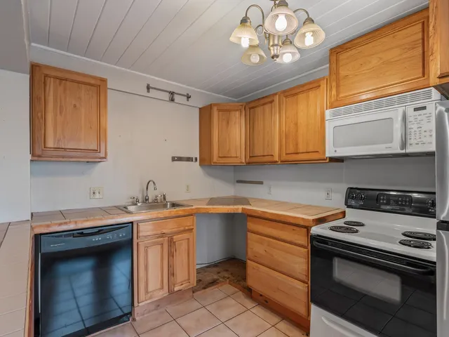 $184,000 | 416 East Magnolia Drive, Tallahassee, FL 32301