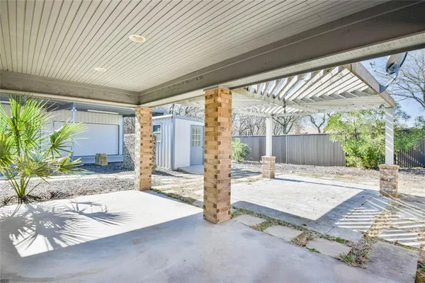 $999,500 | 712 Squaw Creek Road, Willow Park, TX 76087