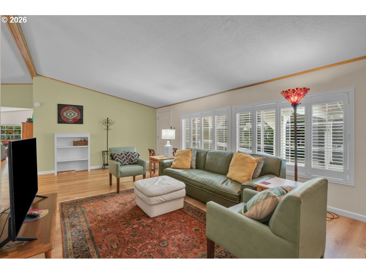 146 42nd Way Florence, OR 97439 - Photo 7 of 47 Living Room
