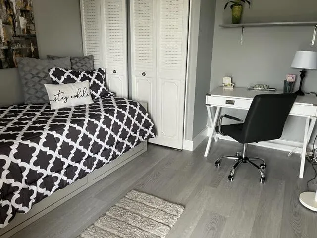 a bathroom with a white bath tub