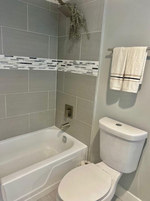 6461 Northwest 2nd Avenue, Unit FIVE Boca Raton, FL 33487 - Photo 25 of 61 morrone-tub right