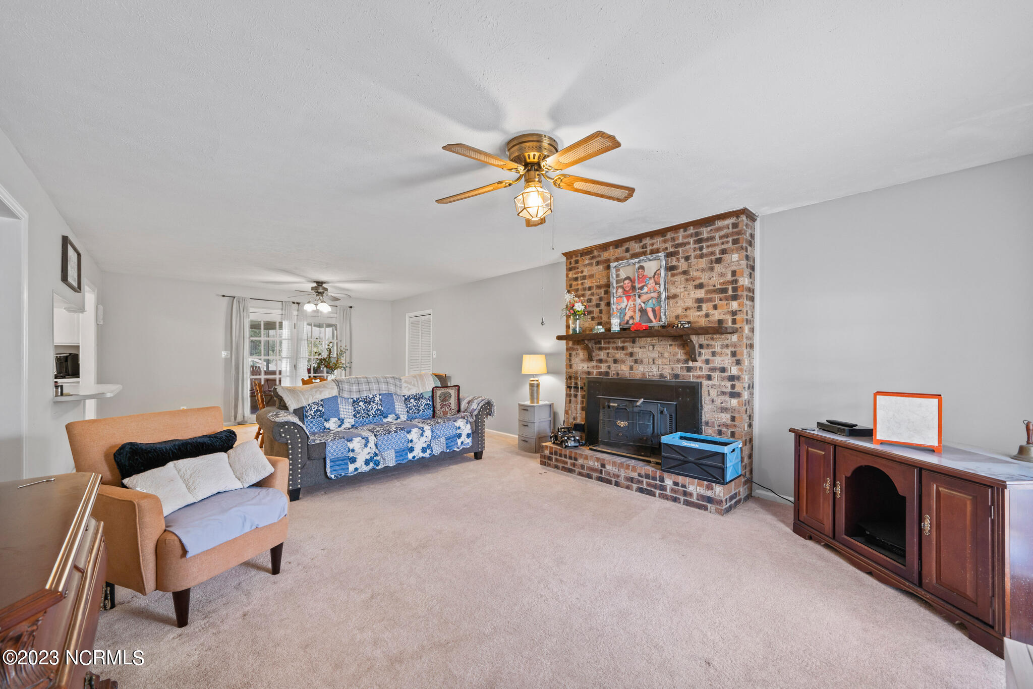 1115 Ann Street Rockingham, NC 28379 - Photo 6 of 46 Living Room