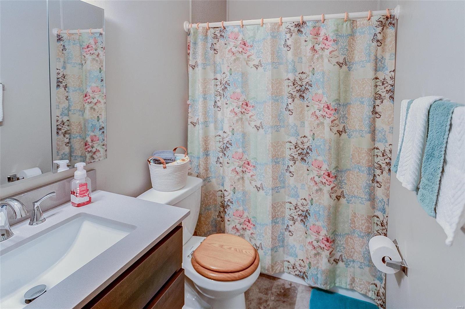 4023 Maryville Road Granite City, IL 62040 - Photo 16 of 25 Gallery Image 16