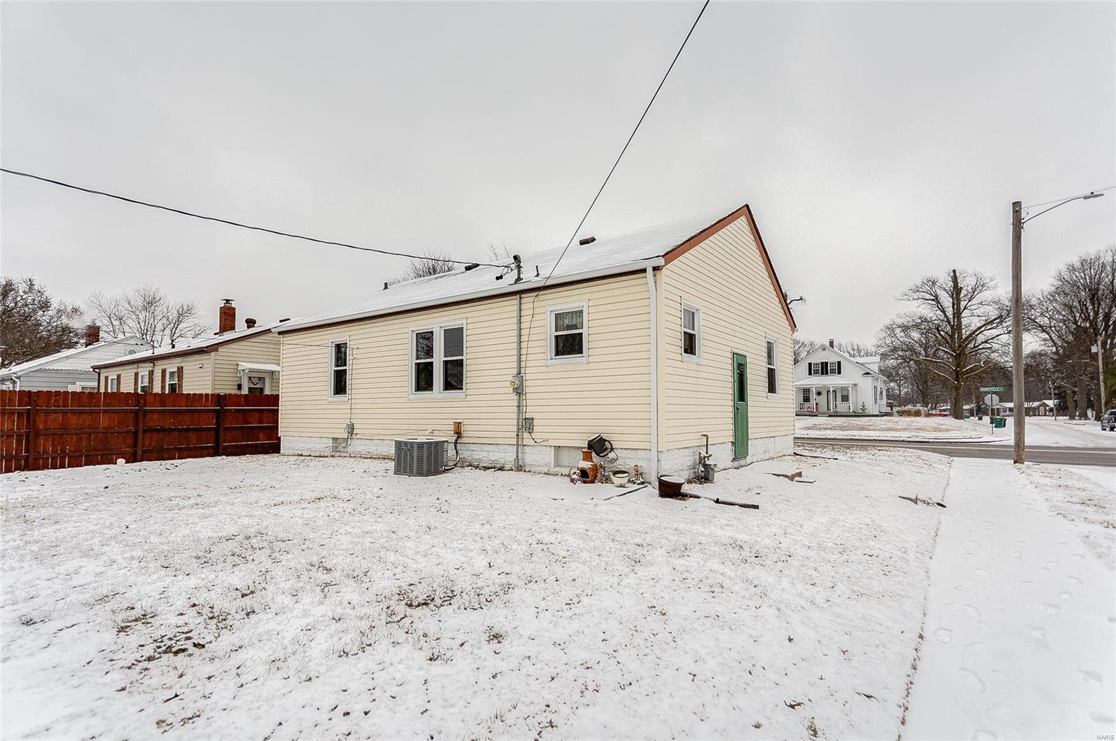4023 Maryville Road Granite City, IL 62040 - Photo 22 of 25 Gallery Image 22