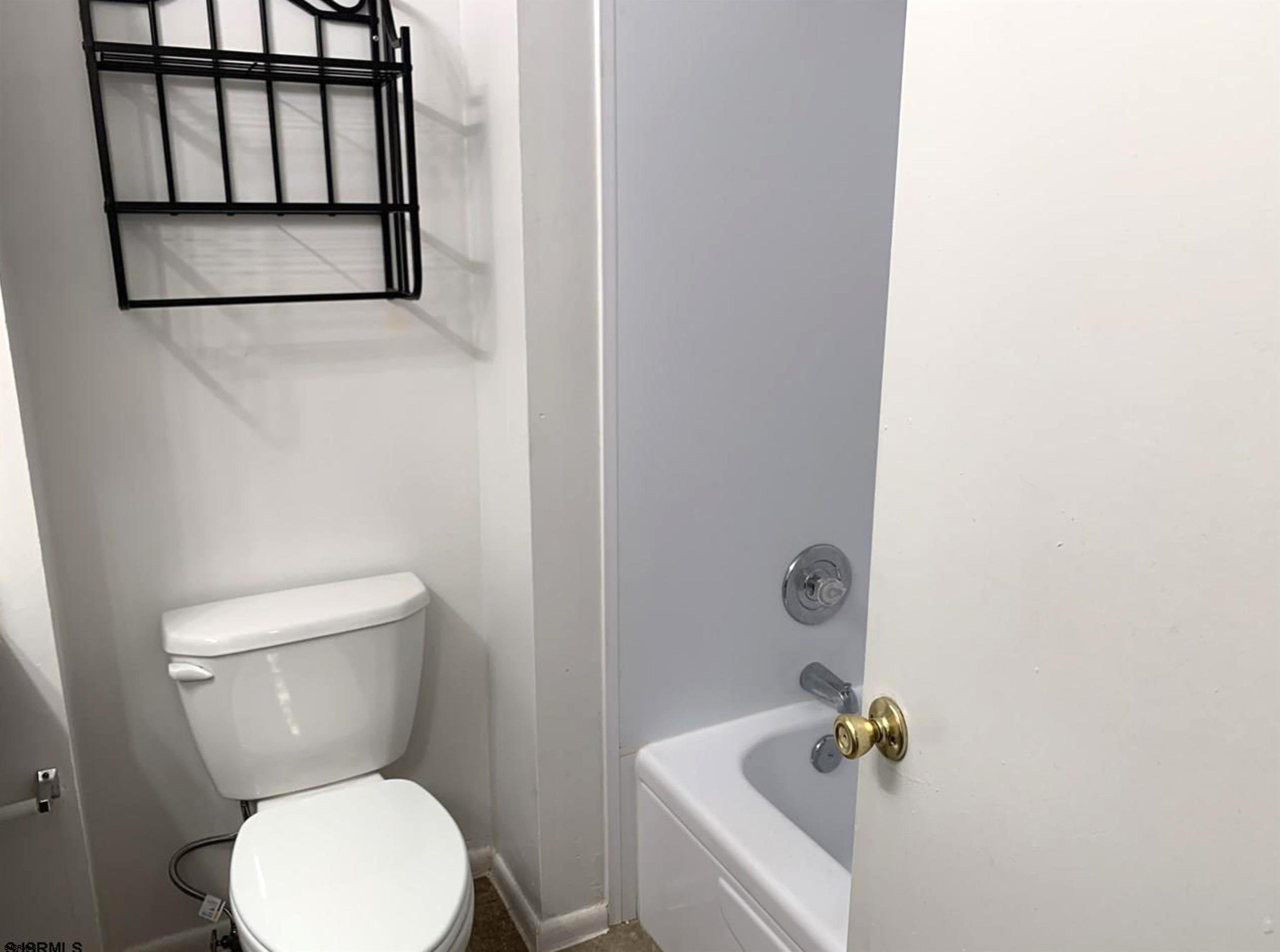 310 Noahs Road, Unit 310 Pleasantville, NJ 08232 - Photo 4 of 11 Gallery Image 4