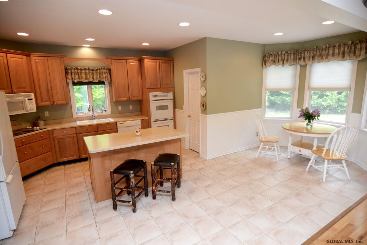 9 Staulters Farm Road Ballston, NY 12020 - Photo 11 of 42 Photo 11