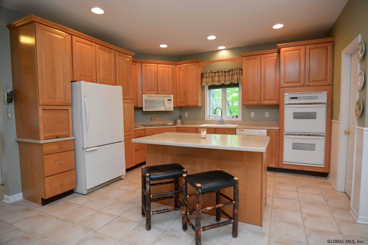 9 Staulters Farm Road Ballston, NY 12020 - Photo 12 of 42 Photo 12
