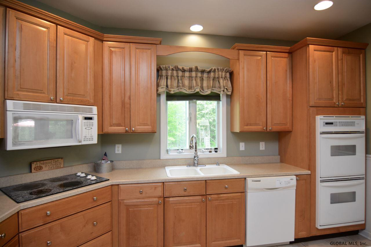 9 Staulters Farm Road Ballston, NY 12020 - Photo 13 of 42 Photo 13