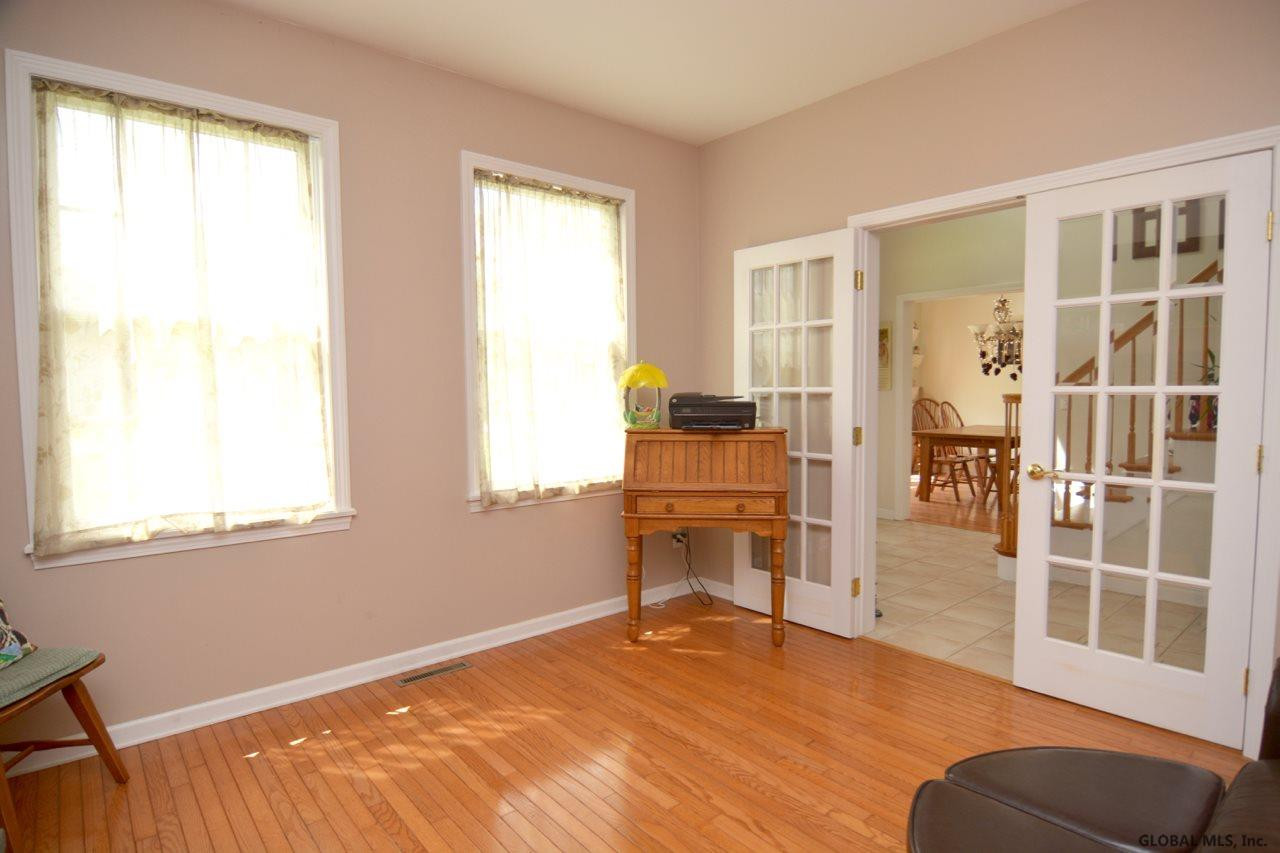 9 Staulters Farm Road Ballston, NY 12020 - Photo 5 of 42 Photo 5