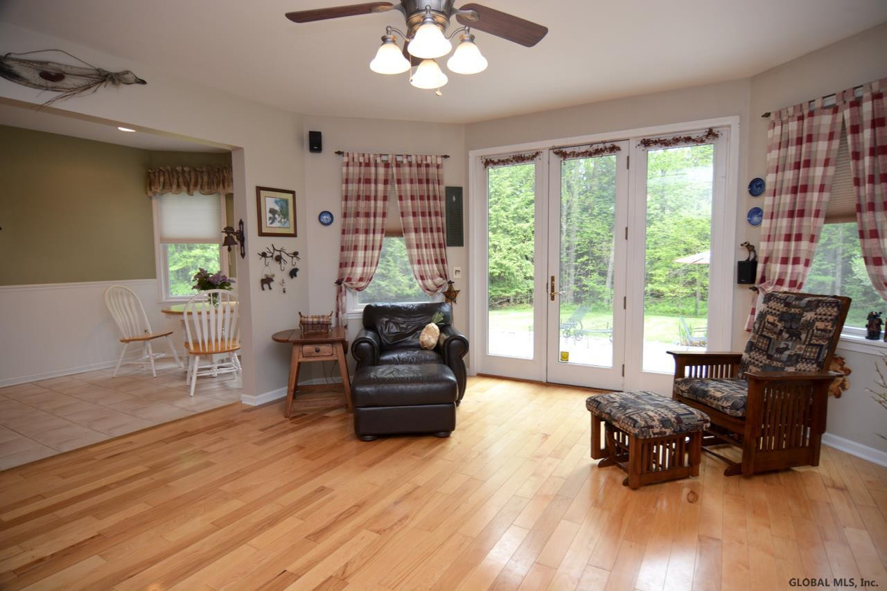 9 Staulters Farm Road Ballston, NY 12020 - Photo 8 of 42 Photo 8