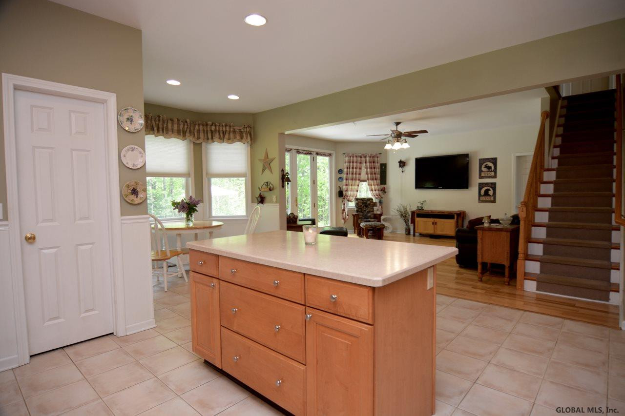9 Staulters Farm Road Ballston, NY 12020 - Photo 10 of 42 Photo 10