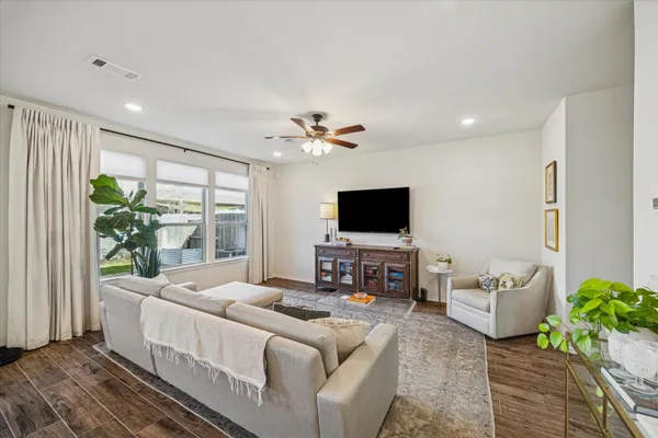 $2,750 | 4016 Delta Rose Street, Houston, TX 77018