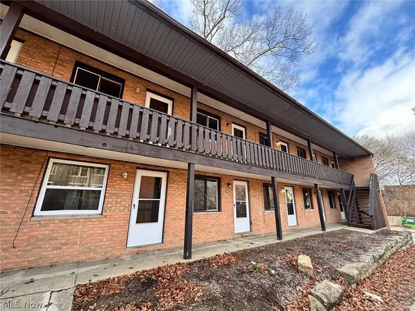 $815 | 519 Crosby Street, Unit 9, Akron, OH 44302