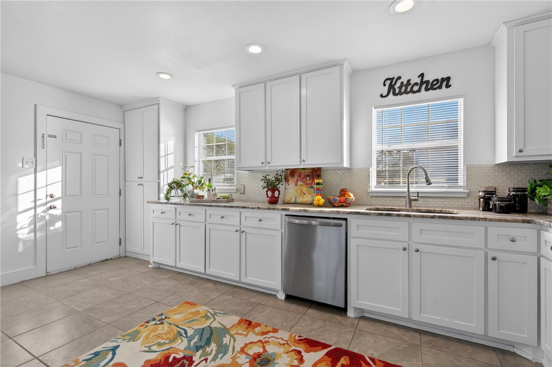 13325 Hearn Road Corpus Christi, TX 78410 - Photo 10 of 29