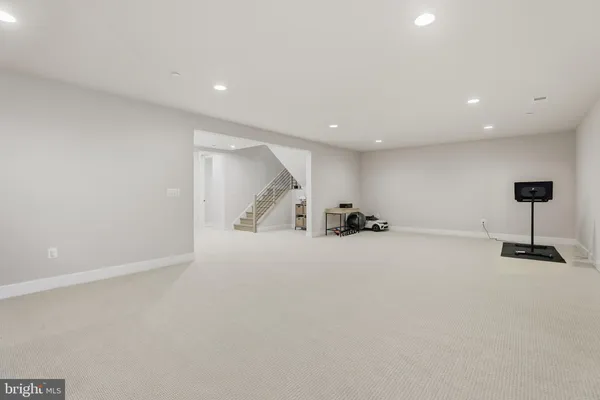 $11,000 | 9725 Lantana Way, Bethesda, MD 20817