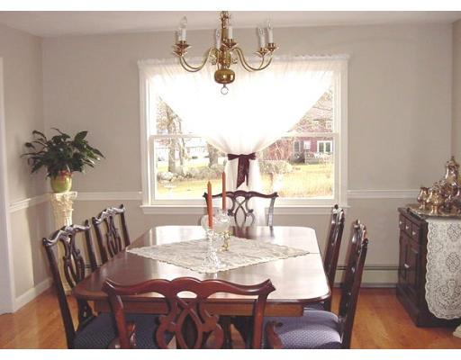 11 Hanson Road Charlton, MA 01507 - Photo 5 of 19