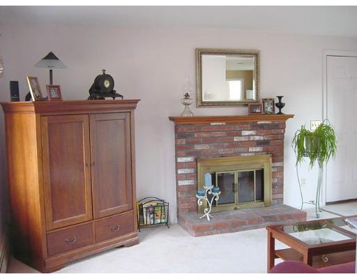 11 Hanson Road Charlton, MA 01507 - Photo 6 of 19