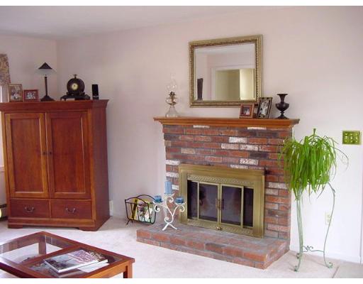 11 Hanson Road Charlton, MA 01507 - Photo 7 of 19