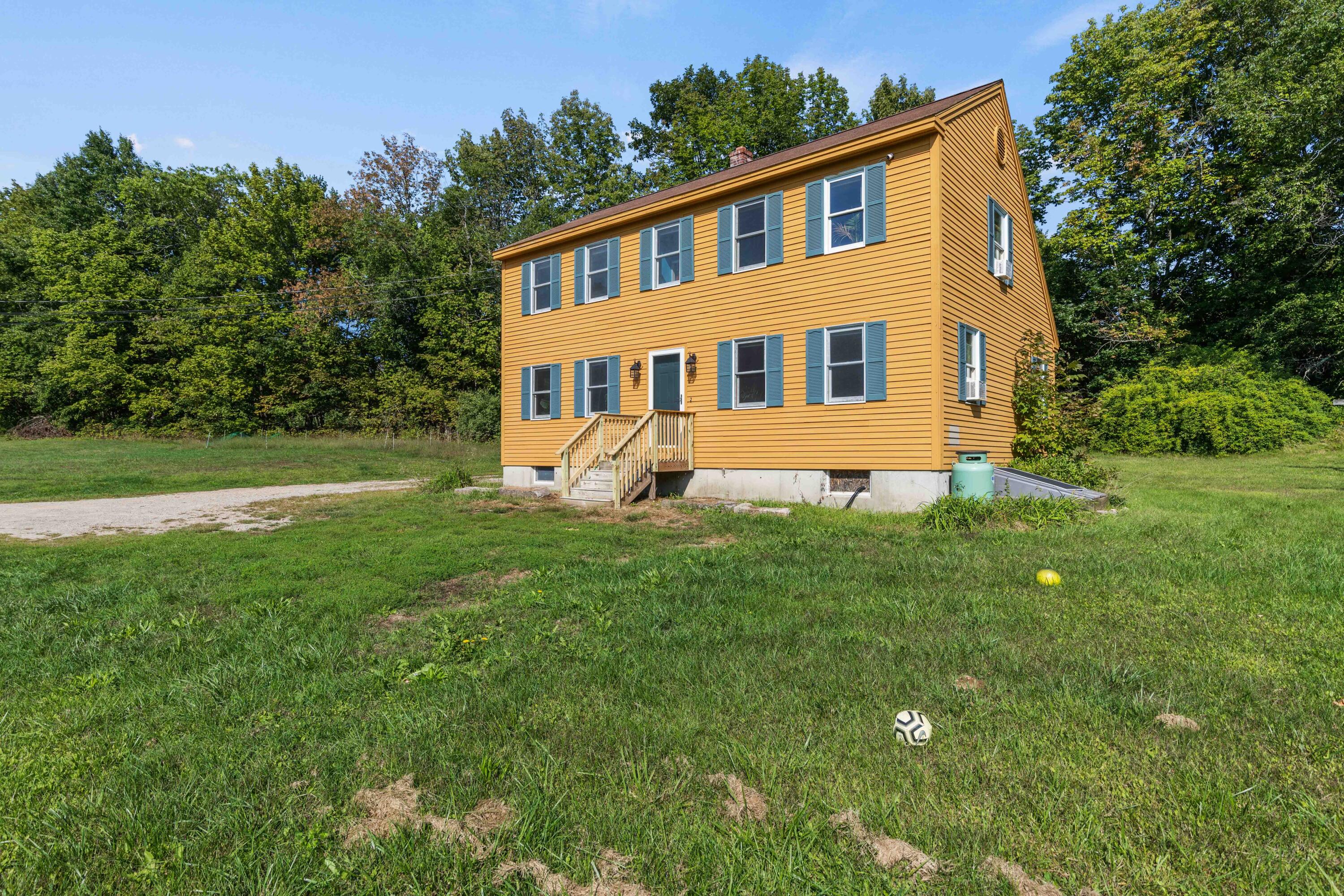 127 Sunset Road Springvale, ME 04083 - Photo 2 of 34 127 Sunset Springvale026
