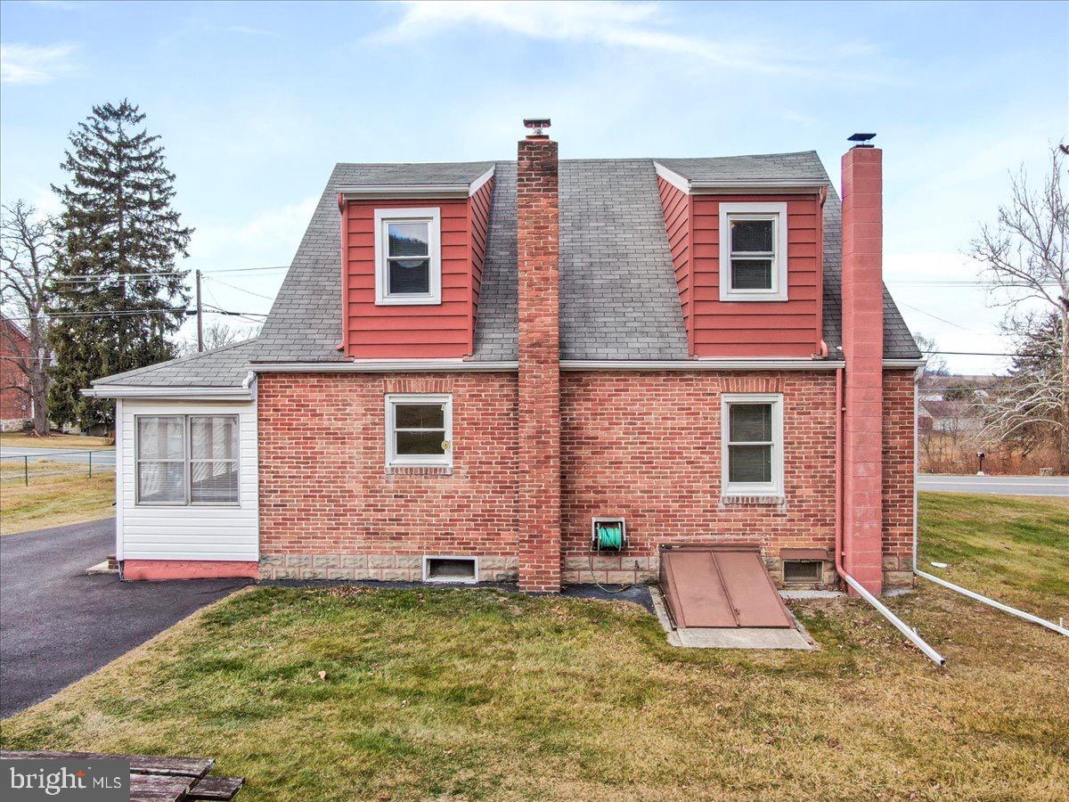 7220 Slabtown Road Waynesboro, PA 17268 - Photo 40 of 43 a front view of a house with garden