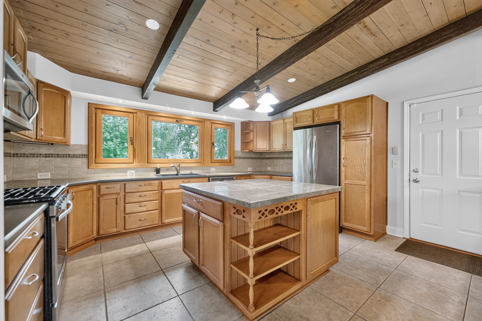 1S670 Winfield Road Wheaton, IL 60189 - Photo 14 of 31 Gallery Image 14