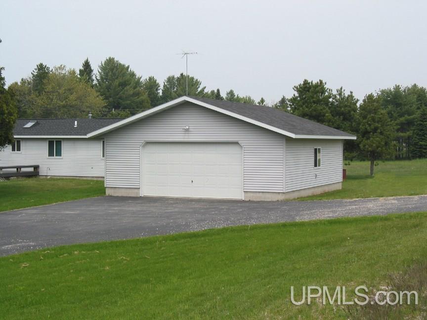 672 Corbridge Road Gulliver, MI 49840 - Photo 3 of 17 Gallery Image 3