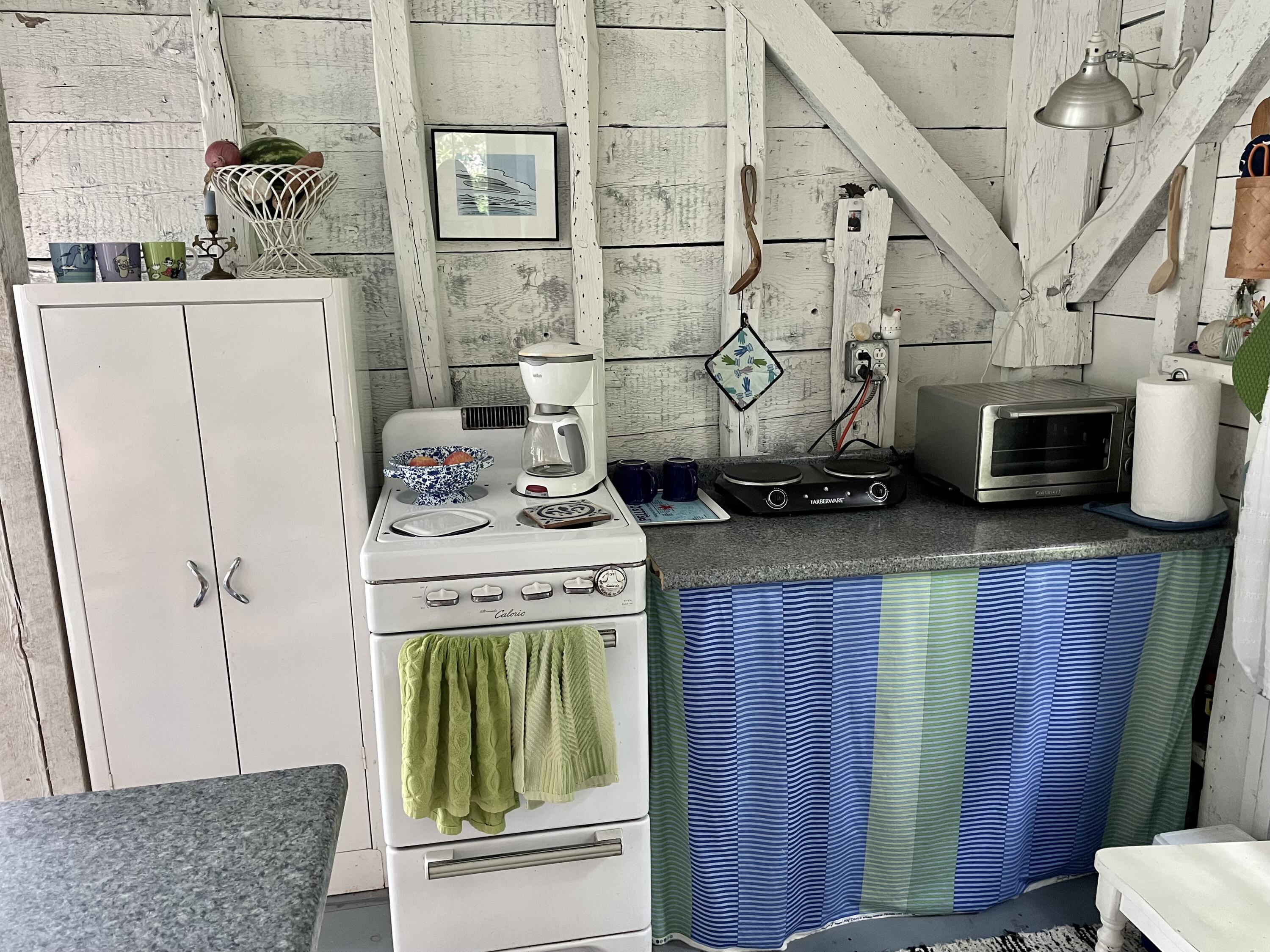 168 Old Harbor Road, Unit 1 Vinalhaven, ME 04863 - Photo 12 of 22 IMG_4630