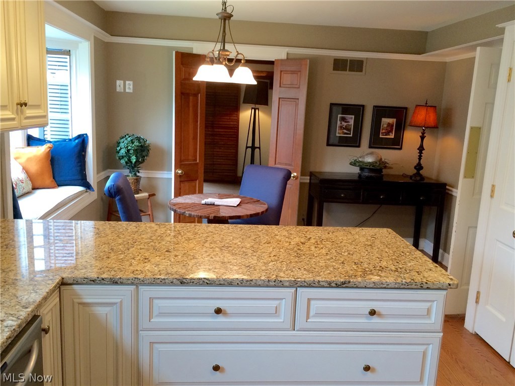 545 Ridgecrest Road Akron, OH 44303 - Photo 6 of 20 Gallery Image 6