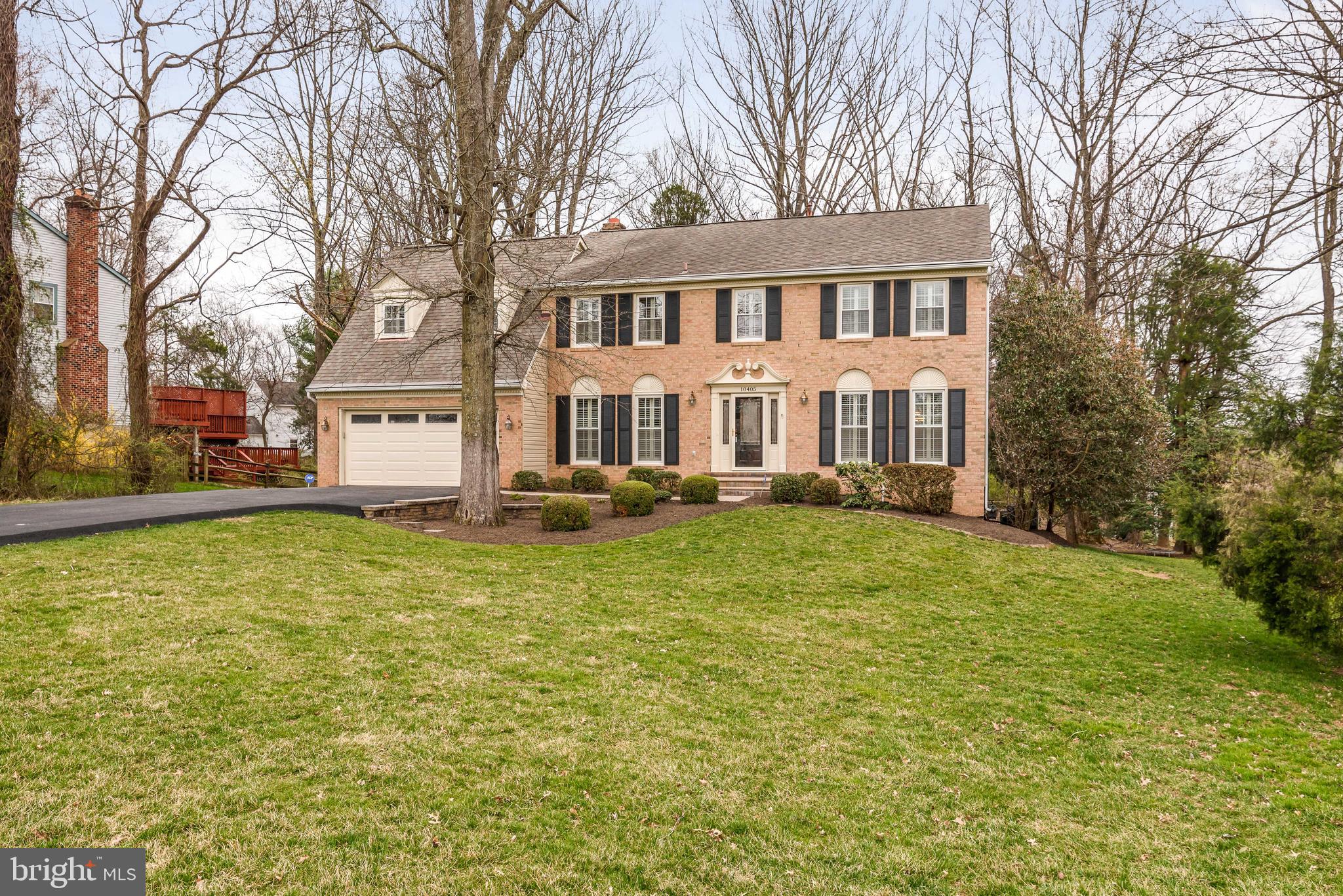 10405 Dunn Meadow Road Vienna, VA 22182 - Photo 2 of 38 Picturesque setting on 1/2 acre lot