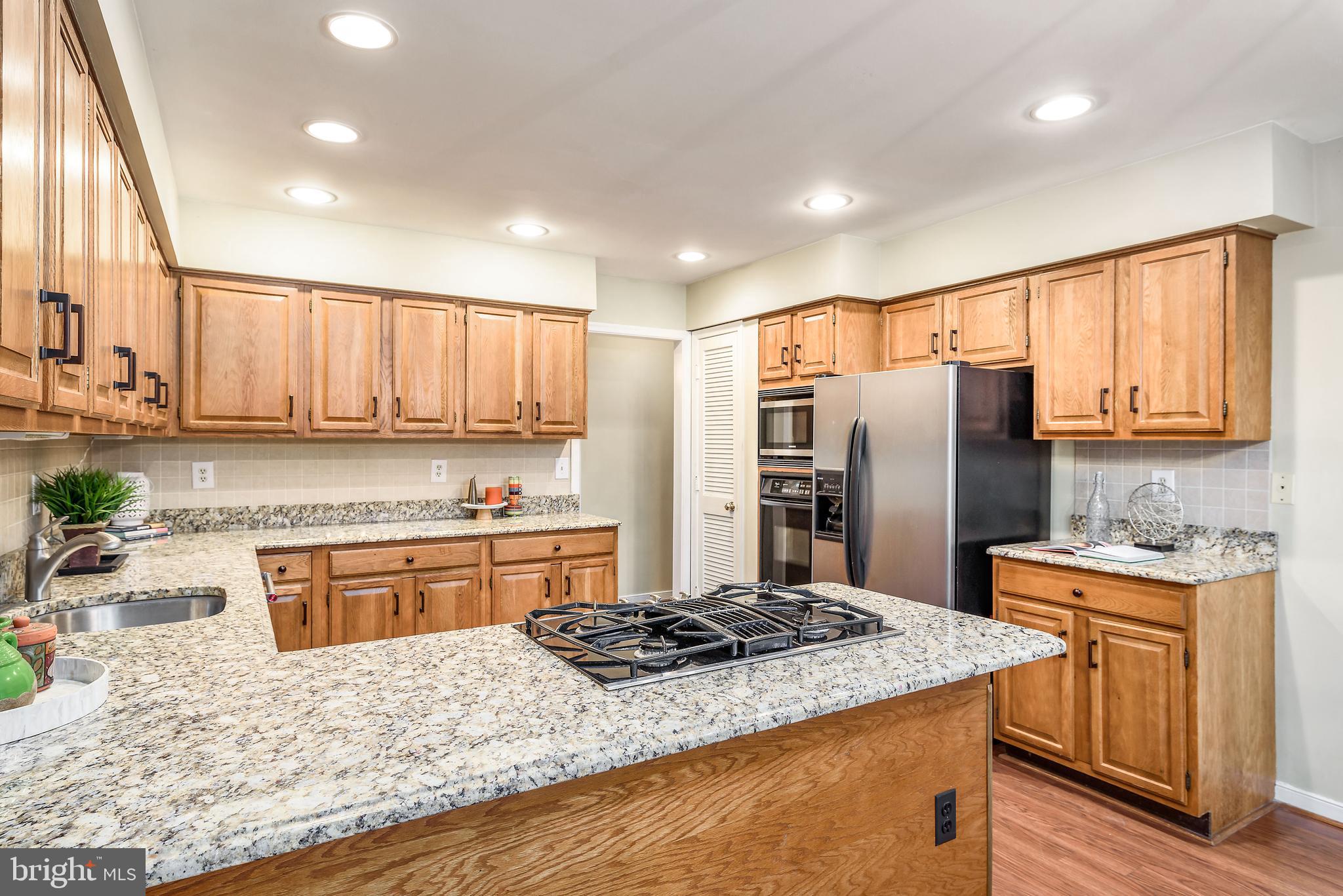 10405 Dunn Meadow Road Vienna, VA 22182 - Photo 14 of 38 Plenty of cabinets and countertop space