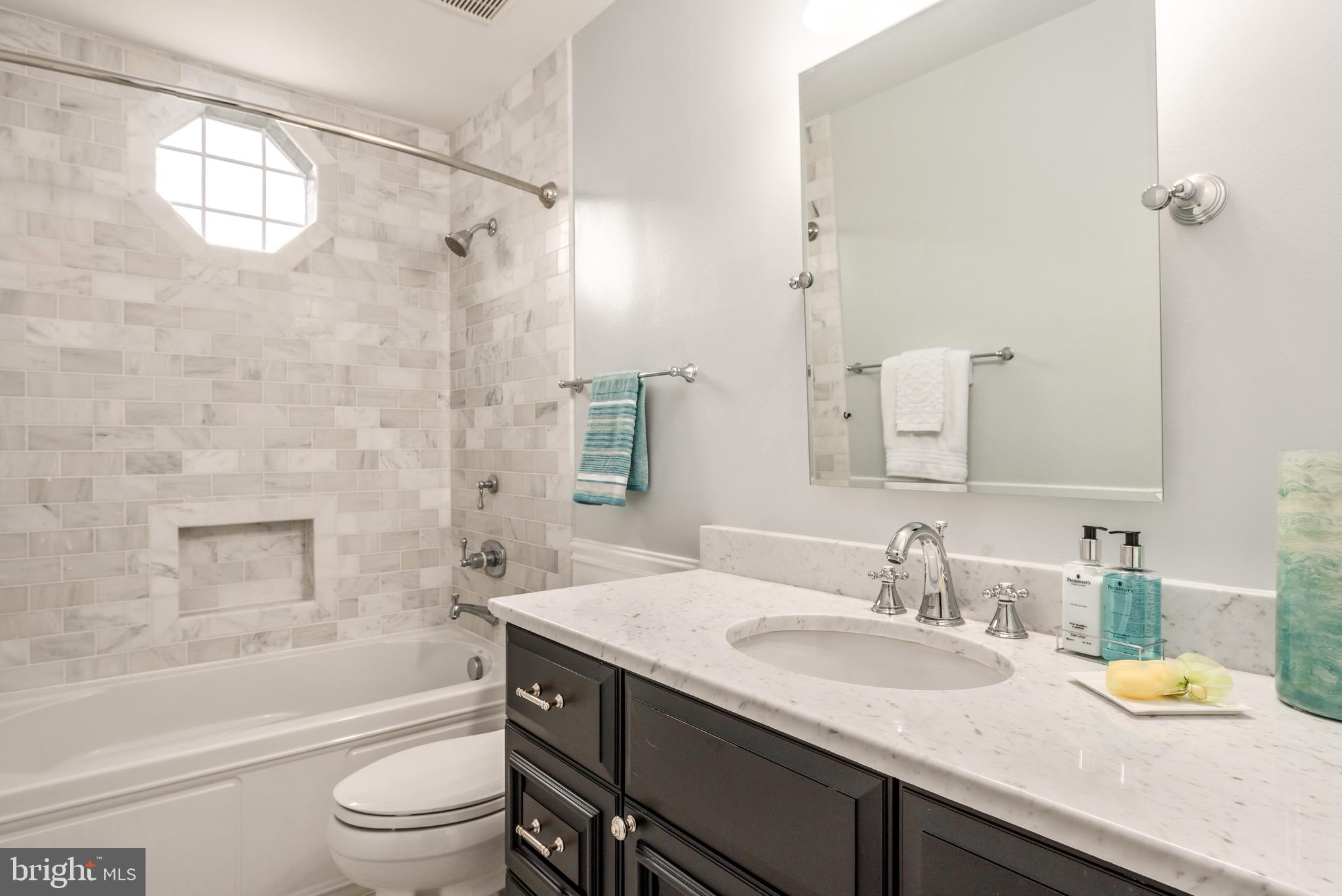 10405 Dunn Meadow Road Vienna, VA 22182 - Photo 22 of 38 Updated upper level bath