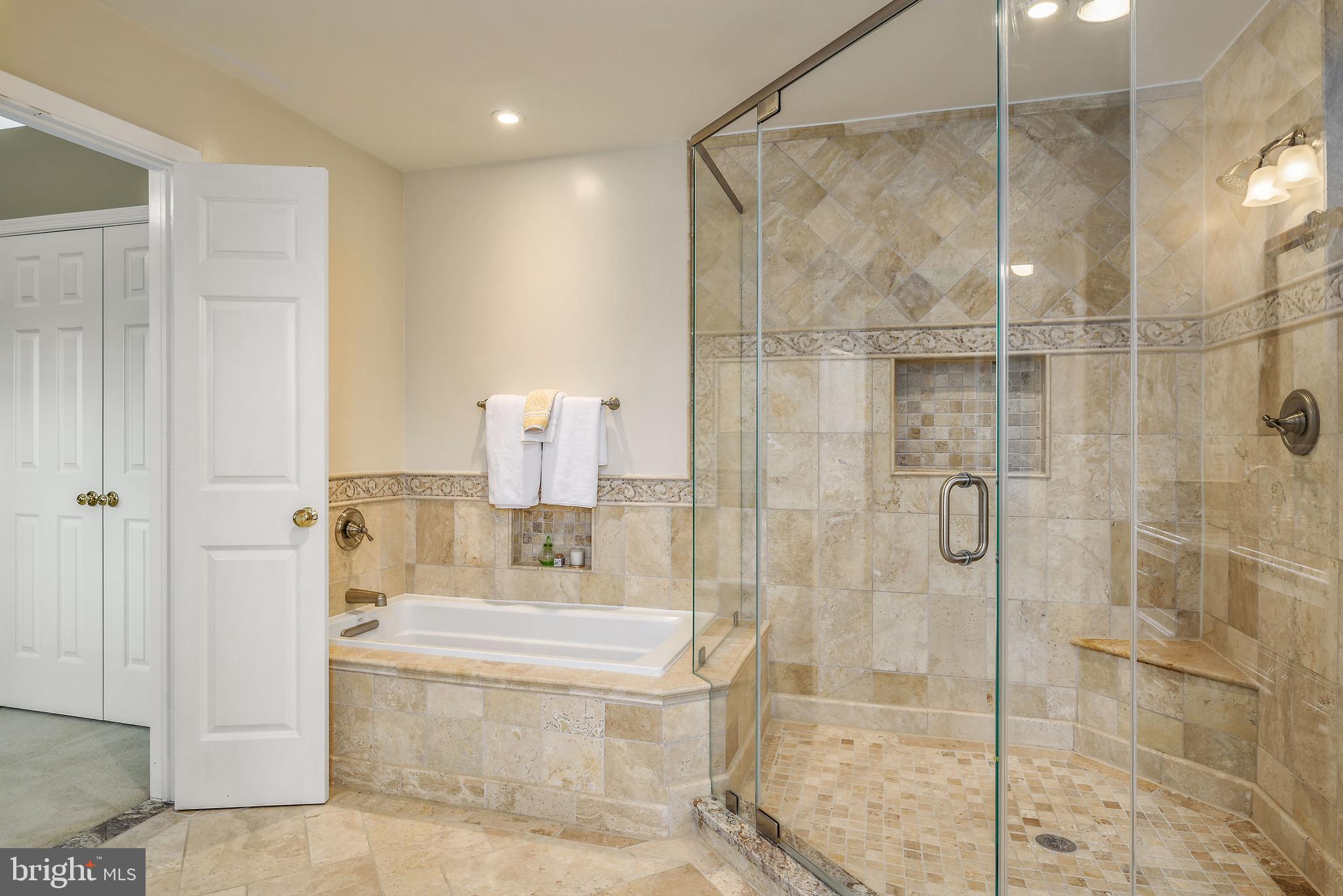 10405 Dunn Meadow Road Vienna, VA 22182 - Photo 28 of 38 Separate soaking tub