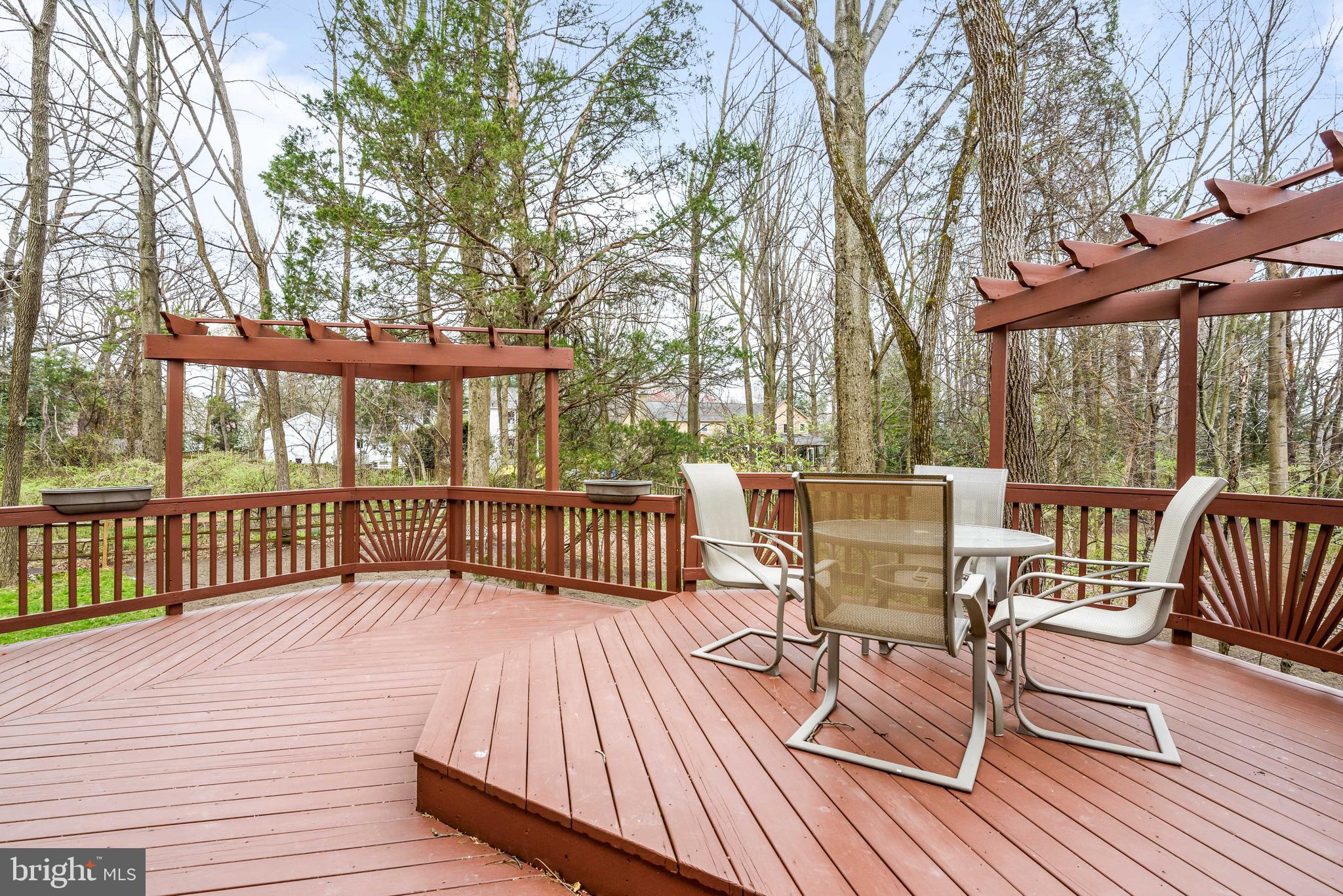 10405 Dunn Meadow Road Vienna, VA 22182 - Photo 34 of 38 Fabulous deck for entertaining!